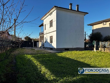 Foto Casa indipendente in VIA ATTIRAGLIO, Palazzolo sull'Oglio Centro