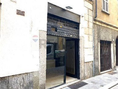 Foto Negozio a Pavia Centro Storico di 35 m² con 1 locali in affitto