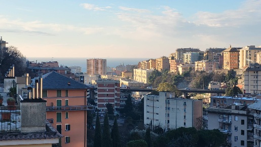 Foto Appartamento in Via Giulio Tanini, Genova Borgoratti di 79 m²