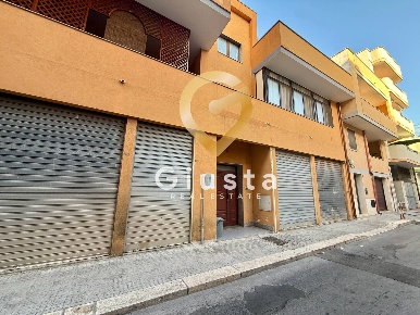 Foto Casa indipendente in Via Monte sabotino, Brindisi Cappuccini di 200 m²