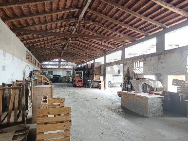 Foto Capannone industriale a Piscina di 6858 m² in vendita