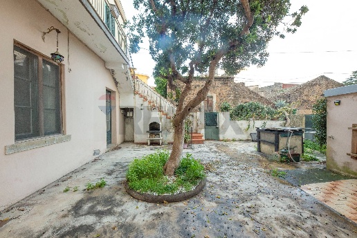 casa indipendente in vendita a San Giovanni la Punta