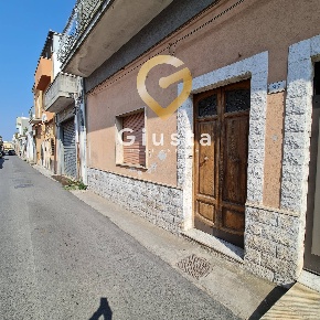 Foto Case semi ndipendenti in via albanese, Latiano di 140 m² con 4 locali