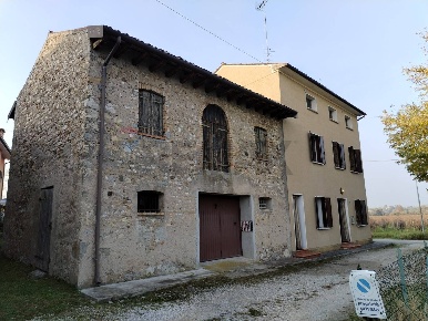 Foto Casa indipendente in Via Faliero Marin, Colle Umberto di 170 m²