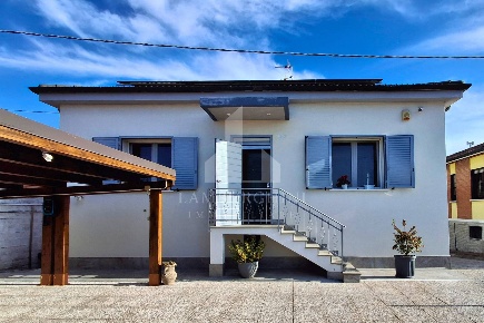 Foto Casa indipendente in via bologna, Ferrara San Martino di 220 m²