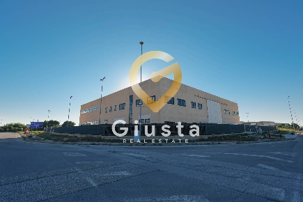 Foto Capannone industriale in Via Alfred nobel, Brindisi di 2500 m²