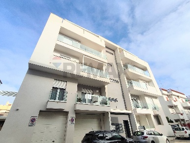 Foto Appartamento in Via Della Repubblica, Bitritto di 105 m² con 3 locali