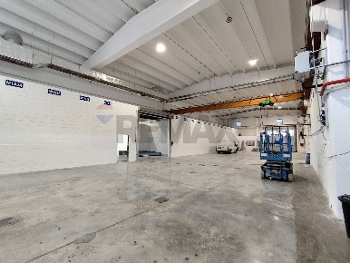 Foto Capannone industriale a Arignano di 4820 m² in vendita