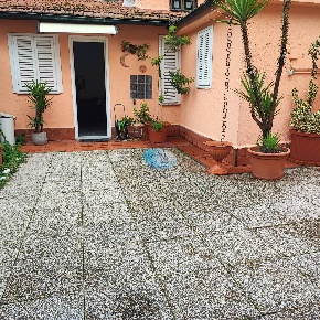 Foto Casa indipendente in Via Santa Marta, Viareggio Bicchio - Varignano