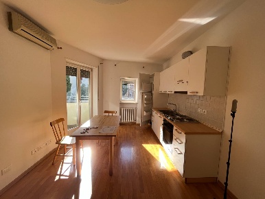 Foto Appartamento in via Brennero, Bolzano Centro di 47 m² con 2 locali