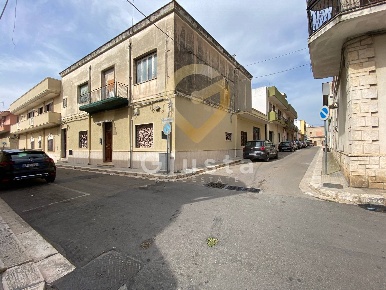 Foto Casa indipendente in via centrale elettrica, Mesagne di 184 m²