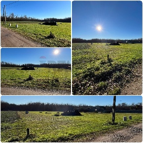 Foto Terreno agricolo a Vanzaghello di 4230 m² in vendita