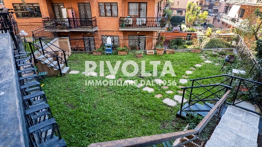 Foto Appartamento in Via Antonio Serra, Roma Fleming di 85 m² con 2 locali