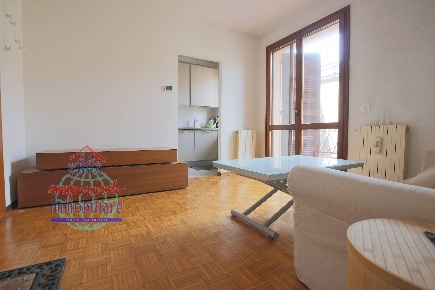 Foto Appartamento in VIA BARUFFALDI, Cento Cento Paese di 50 m² in vendita
