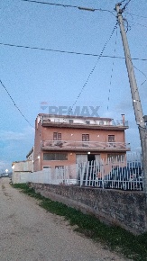 Foto Locale commerciale in contrada mortilla, Chiaramonte Gulfi di 303 m²