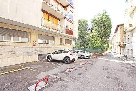 Foto Box in via locatelli, Bergamo Centro di 10 m² con 1 locali in affitto