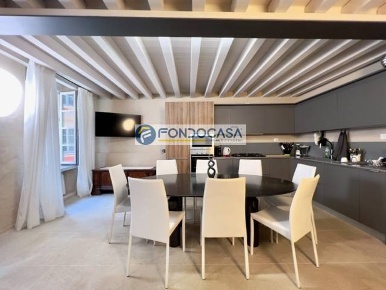 Foto Casa indipendente in via colletta, Gargnano Centro di 170 m²