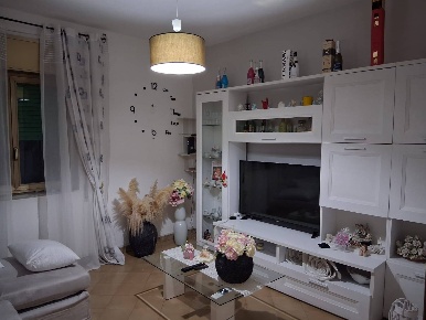 Foto Appartamento in Via Raffaele Ruggiero, Napoli Agnano di 80 m²