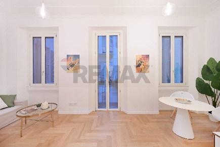 Foto Appartamento in Via Nerino, Milano Carrobbio di 67 m² con 2 locali