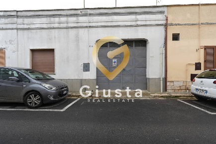 Foto Casa indipendente in via epifanio ferdinando, Mesagne di 93 m²