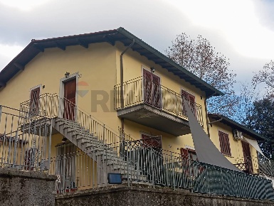 Foto Appartamento a Bagni di Lucca di 77 m² con 4 locali in vendita