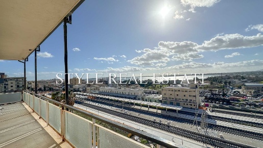 Foto Appartamento in VIA ADDA 33, Siracusa di 222 m² con 5 locali