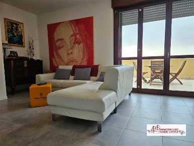 Foto Appartamento in Via San Massimo, Sedriano Centro di 85 m² con 3 locali