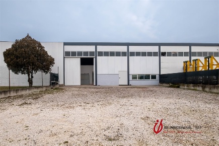 Foto Capannone industriale in VIA COLOMBARE, Nogarole Rocca di 530 m²