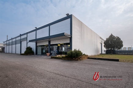 Foto Capannone industriale in VIA COLOMBARE, Nogarole Rocca di 1490 m²