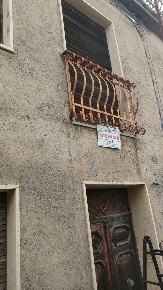 Foto Appartamento in Via Castello 35, Bova di 265 m² con 5 locali
