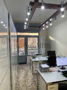 Foto Locale commerciale in Via Cesana, Torino Cenisia di 70 m² con 3 locali