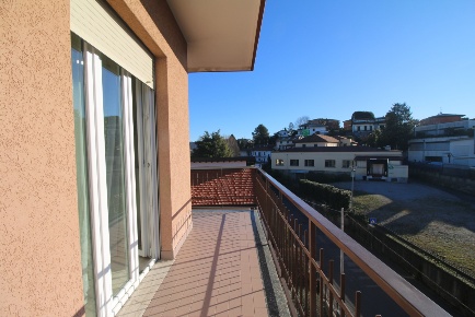 Foto Appartamento a Grandate Centro di 90 m² con 3 locali in vendita