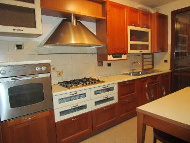 Foto Appartamento a Reggio nell'Emilia di 160 m² con 6 locali in vendita