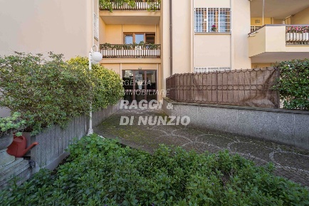 Foto Mansarde in V. Ungheria, Grottaferrata Centro di 50 m² con 2 locali