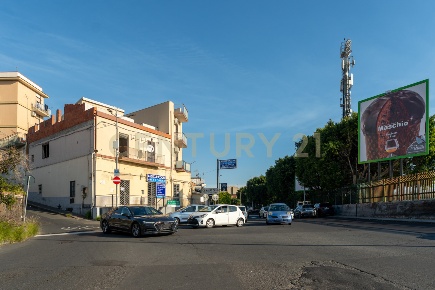 Foto Locale commerciale in Via Nizzeti, Tremestieri Etneo Cannizzaro