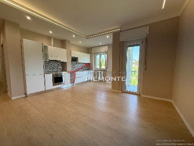 Foto Appartamento a Cressa Centro di 92 m² con 3 locali in vendita
