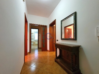 Foto Appartamento in Viale degli Angioini 11, Catanzaro Sala di 100 m²