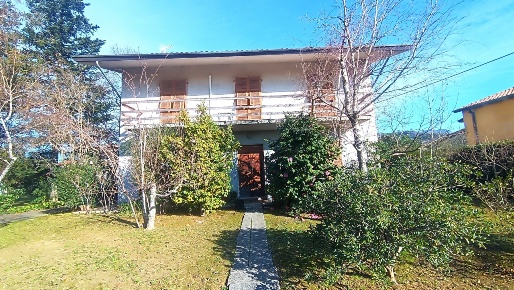 Foto Villa unifamiliare in Via salicello  11, Castelnuovo Magra di 250 m²