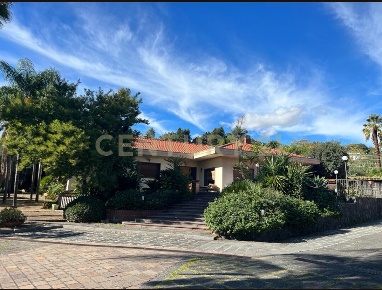 Foto Villa unifamiliare a Catania San Nullo - Sebastiano Catania di 380 m²