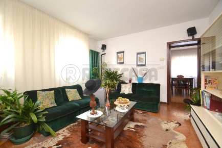 Foto Case semi ndipendenti a Valdagno Centro di 180 m² con 8 locali