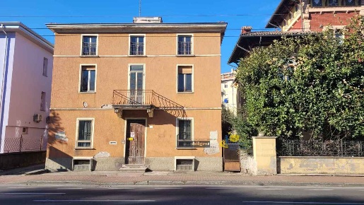 Foto Villa bifamiliare in Viale della Villetta 5, Parma Villetta di 360 m²