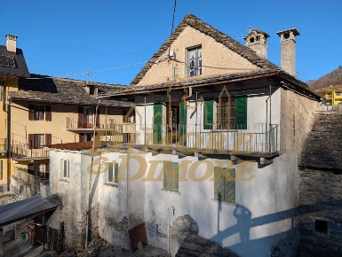 Foto Villa singola in via beura, Beura-Cardezza di 120 m² con 3 locali