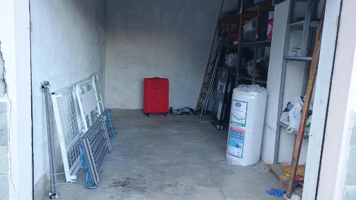 Foto Magazzino in Via martiri della libertà 256, Campomorone Centro