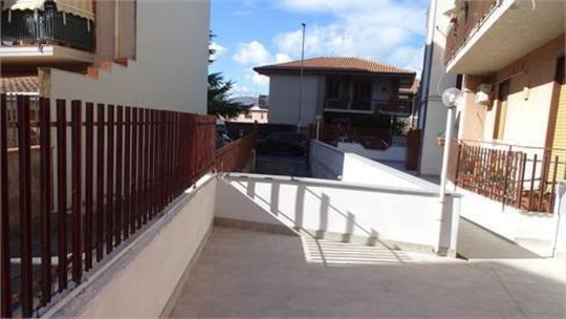 Foto Appartamento in Via Vincenzo Bellini 20, San Pietro Clarenza di 87 m²