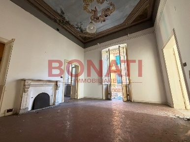 Foto Appartamento a La Spezia Centro Storico di 206 m² con 9 locali