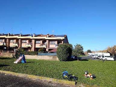 Foto Villa unifamiliare in Via Priolo Gargallo 90, Roma Borghesiana