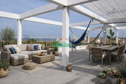 Foto Villa bifamiliare in VIA GUIDO CAVALCANTI, Ravenna di 360 m²