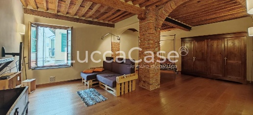 Foto Appartamento a Lucca Piazza Anfiteatro - Torre Guinigi di 100 m²