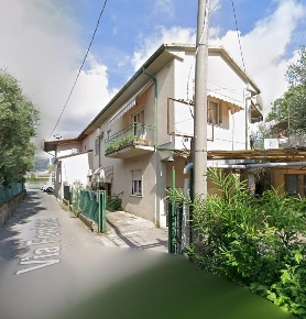 Foto Appartamento a Pietrasanta di 83 m² con 4 locali in vendita