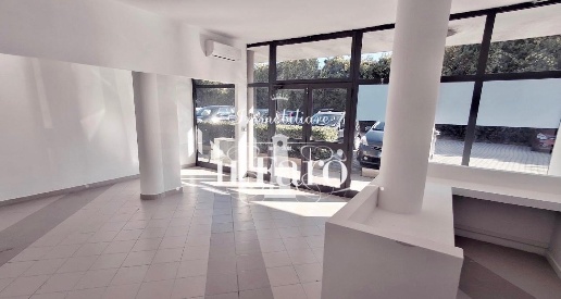 Foto Locale commerciale a Viareggio Terminetto - Migliarina di 190 m²